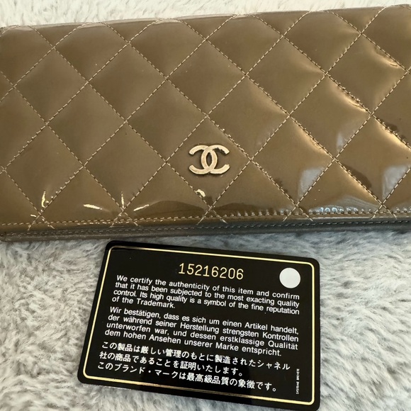 Chanel Quilted Patent Leather Long Yen Wallet - Picture 8 of 9